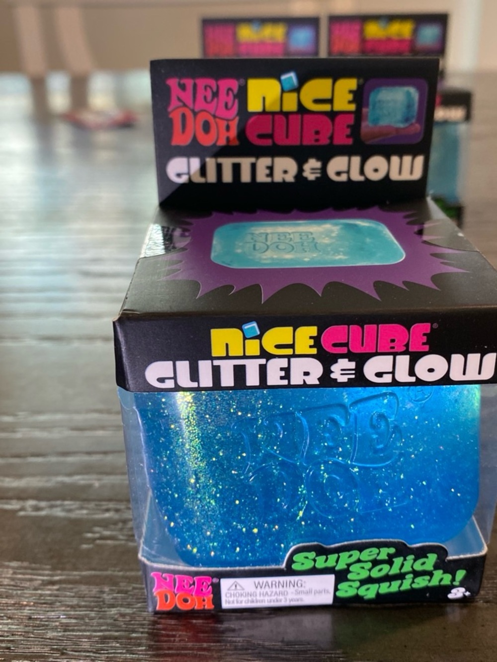 Nice Cube Glitter & Glow Super Solid Squish - Blue